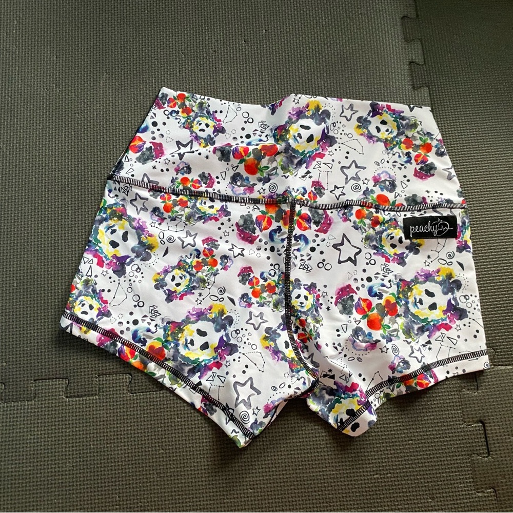 Peachy Athletic shorts, M